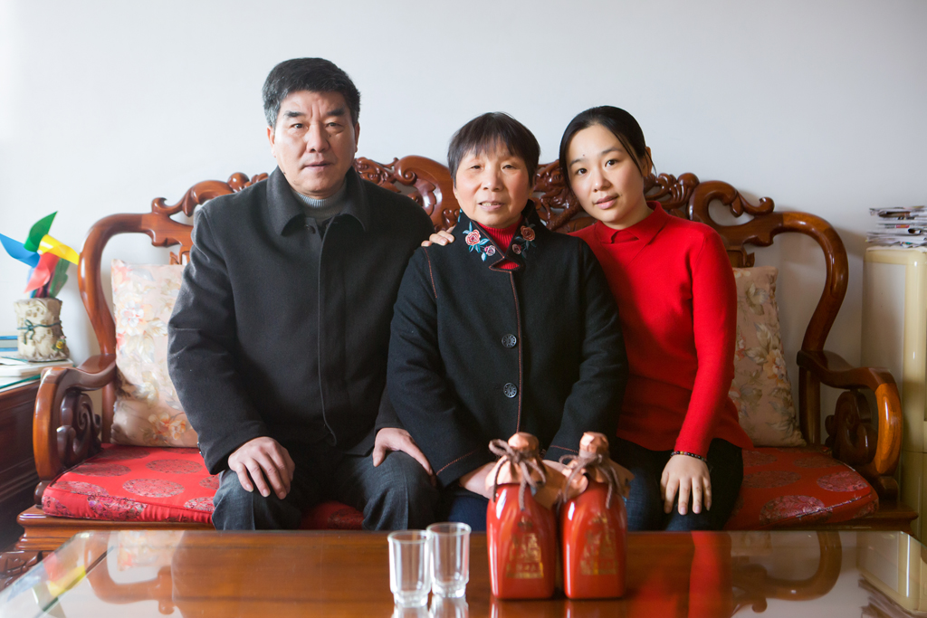 1509414379706237.jpg 罗瑾一家.jpg